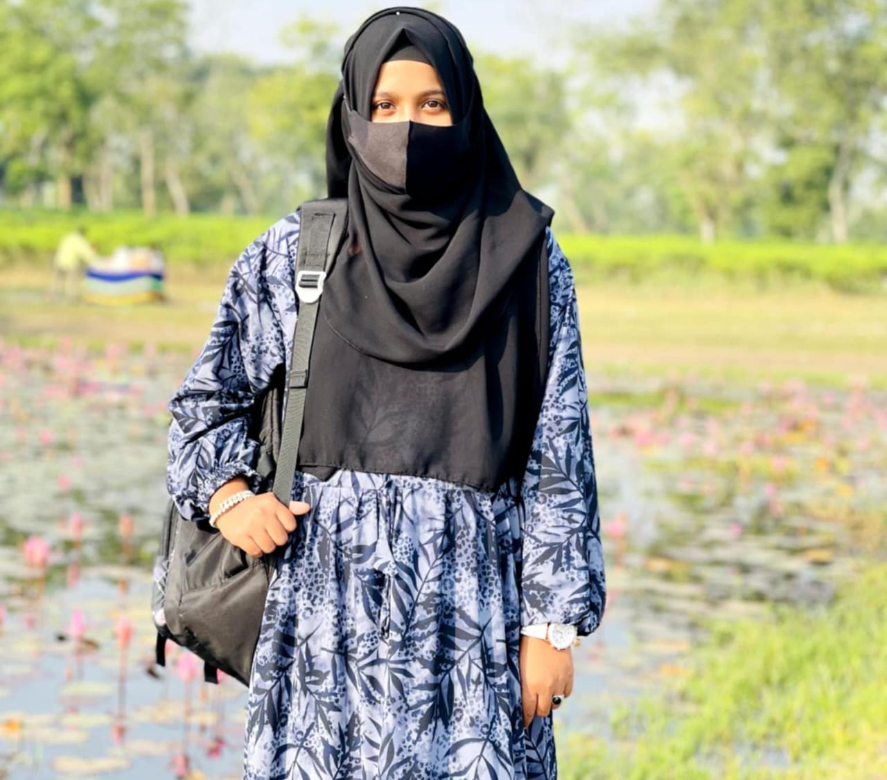 কবিতাঃ প্রবাস