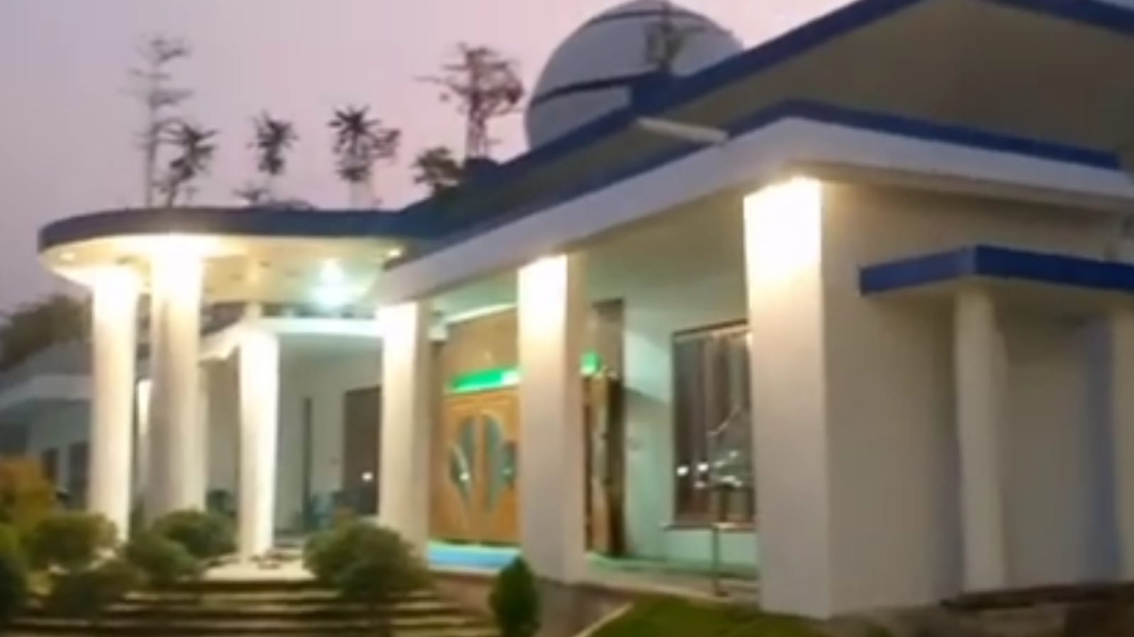 ‎হোসেনপুরের ঐতিহ্য বিসমিল্লাহ্ সাত গম্বুজ মসজিদ