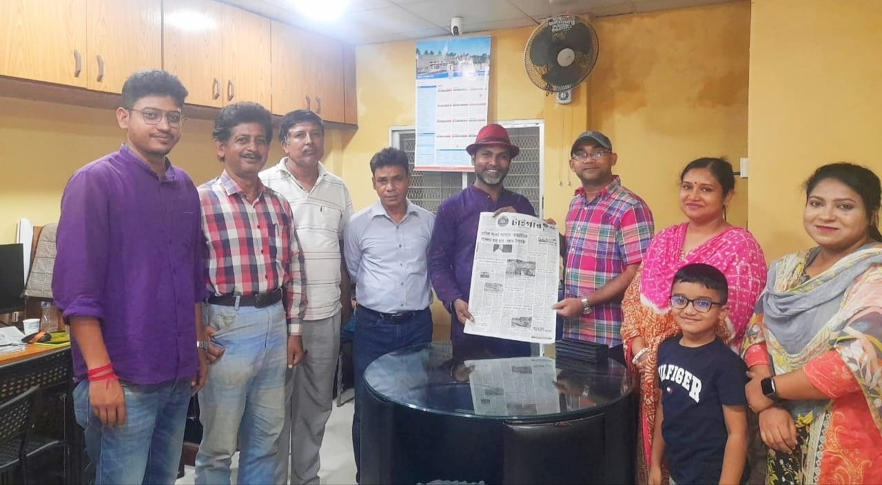 চিত্রশিল্পী মিলন বিশ্বাসের কবিতা দিয়ে দৈনিক ভয়েজ অব টাইগারের সাহিত্যপাতার যাত্রা শুরু