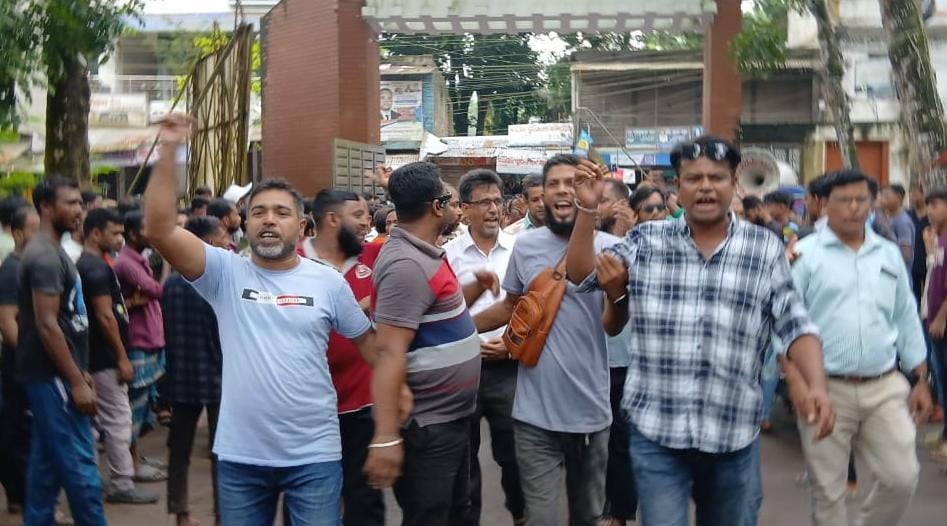 পূর্ব ডামুড্যা ইউনিয়ন যুবদলের সভাপতি পদে উজ্জ্বল হাওলাদারের নাম আলোচনার শীর্ষে