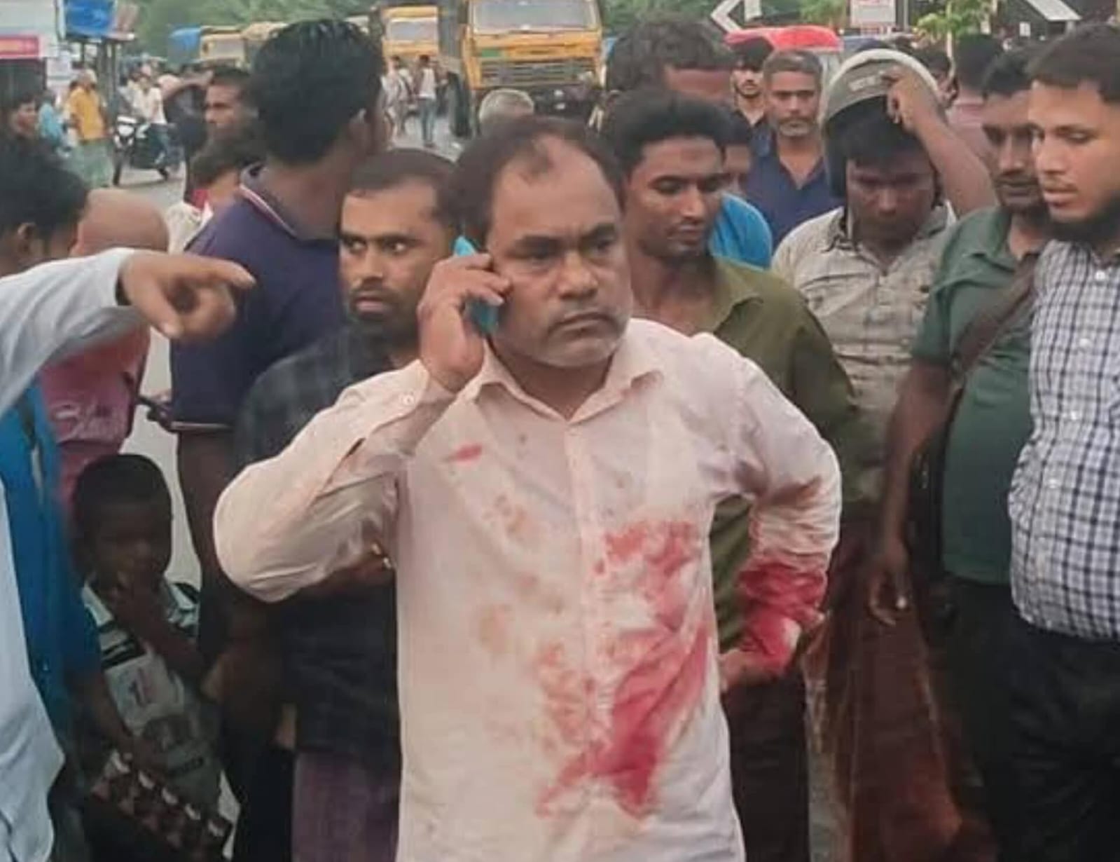 নীলফামারীতে সড়ক দুর্ঘটনায় প্রধান শিক্ষকের স্ত্রী শিক্ষিকার মৃত্যু