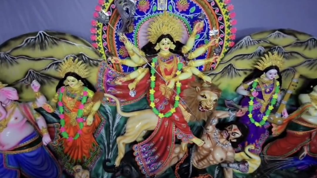 কালিয়াকৈরে ১৩৯টি মন্দিরে শারদীয় দুর্গাপূজা, ধর্মীয় ভাবগাম্ভীর্য ও উৎসবের আনন্দে ভরে উঠছে সর্বত্র, চলছে পূজা শুরুর শেষ প্রস্তুতি