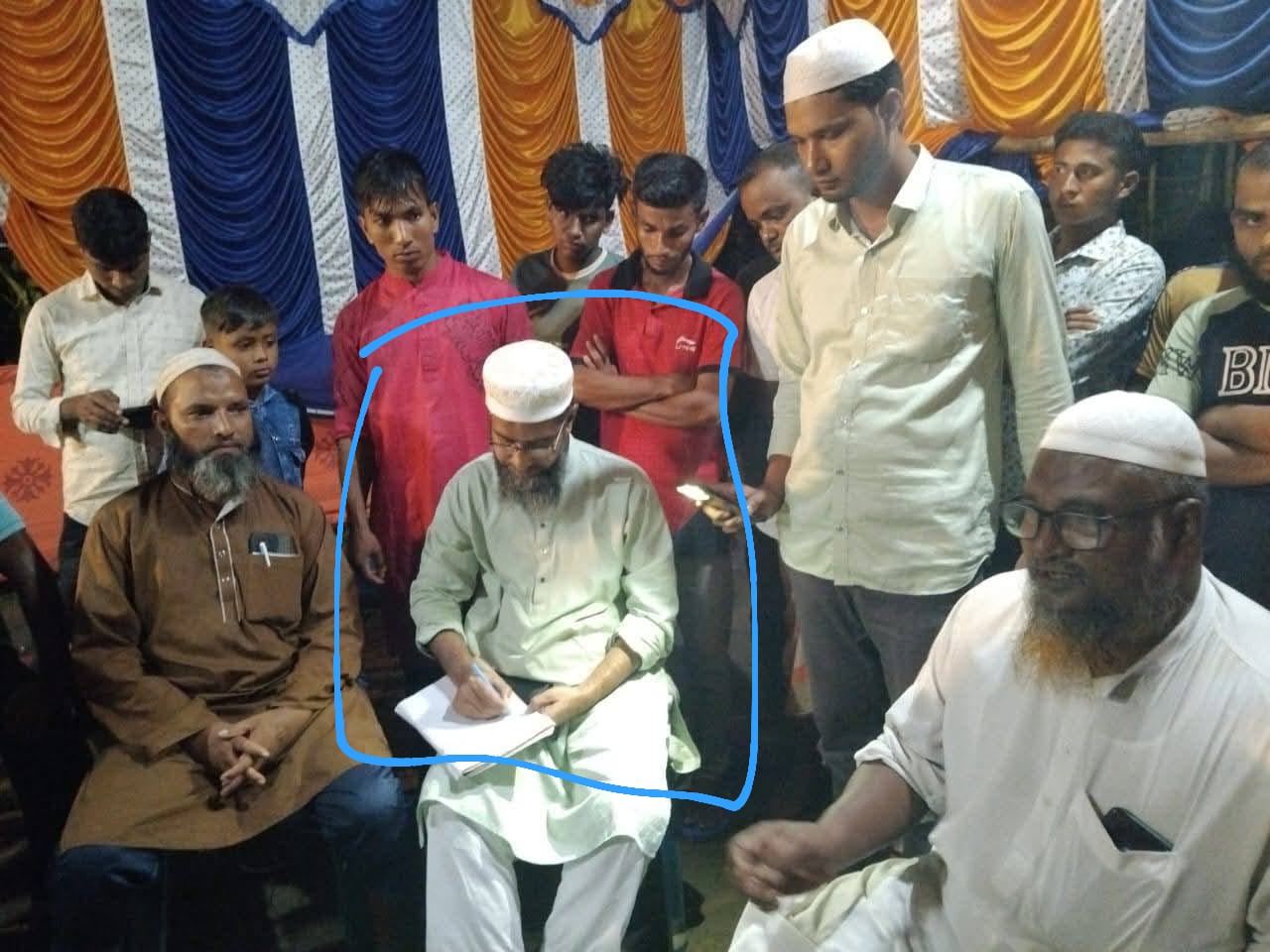 পূজা মন্ডপের খোঁজখবর নেন নীলফামারী সদর আসনে জামায়াত মনোনীত প্রার্থী এ্যাডঃ আল ফারুক