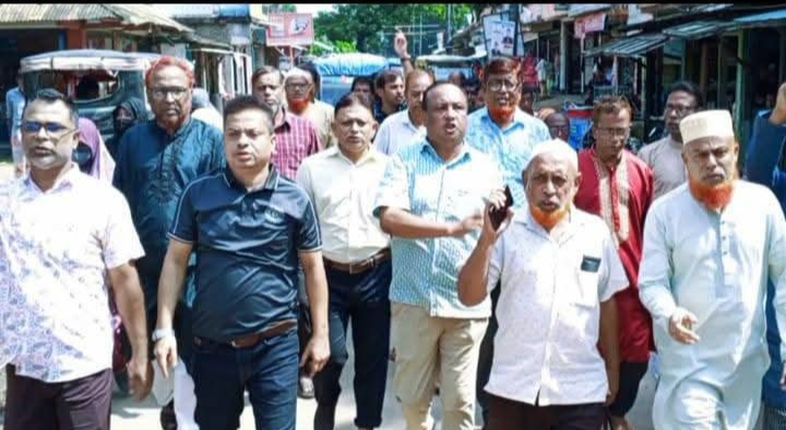 ধর্মপাশার বাদশাগঞ্জে শিক্ষক-কর্মচারীদের কর্মবিরতি ও বিক্ষোভ মিছিল