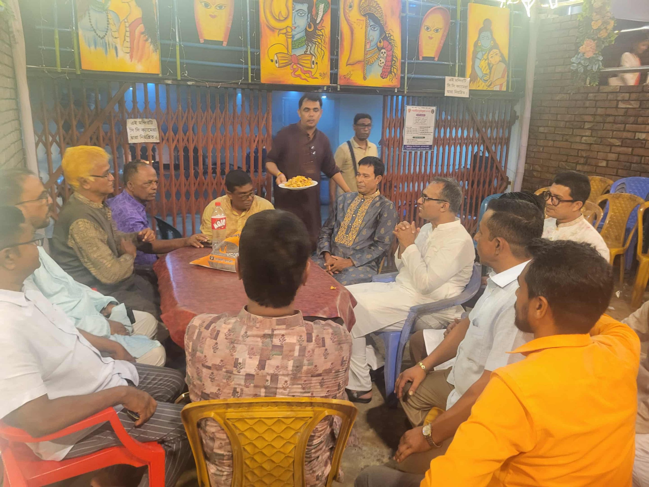 সুনামগঞ্জে পূজা মণ্ডপ পরিদর্শন করেন ব্যারিস্টার আবিদ