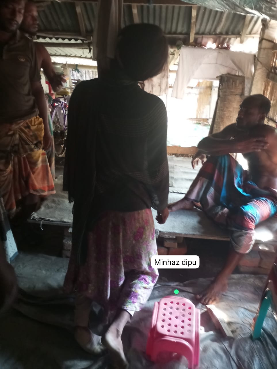 কয়রায় কিশোরীর ঝুলন্ত মরদেহ উদ্ধার, মৃত্যু নিয়ে এলাকায় চাঞ্চল্য