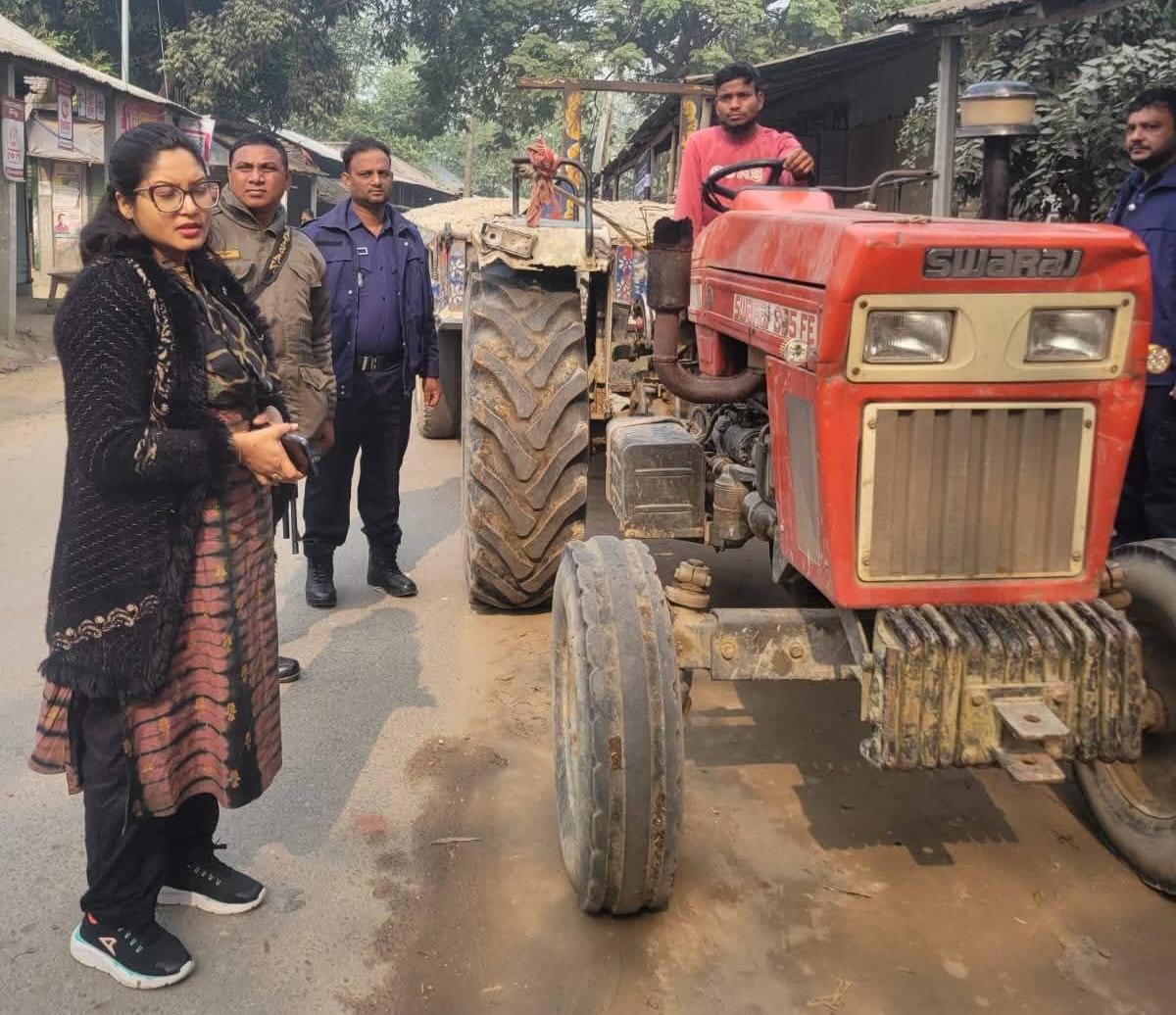 নীলফামারীতে অবৈধ বালু উত্তোলন, ট্রাক্টর মালিককে ১ লাখ টাকা জরিমানা