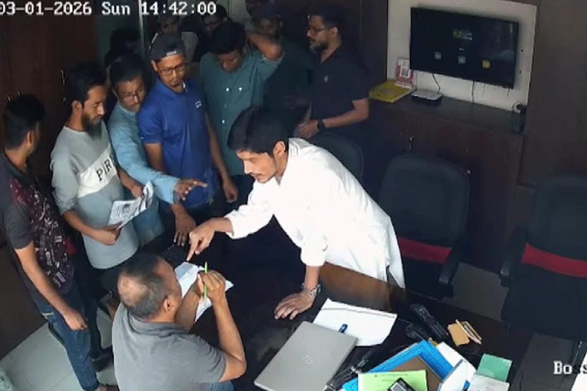 রংপুরে ইন্টারনেট অফিসে তাণ্ডব ও কর্মকর্তাদের প্রাণনাশের হুমকি: যুবদলের ২ নেতা বহিষ্কার