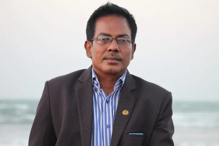 বরেণ্য লেখক ও দেশনাট্য দলের উপদেষ্টা প্রফেসর মো. আমির হোসেন এর ৬৪ তম শুভ জন্মদিন আজ
