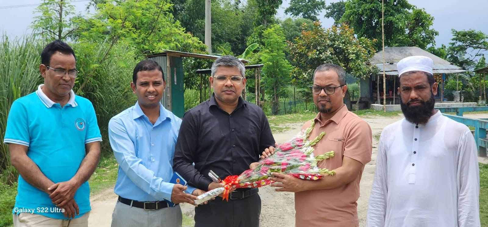 ডিমলায় কৃষি মন্ত্রণালয়ের উপসচিবের মাঠ পরিদর্শন, আউশ ধানের ফলন নির্ধারণে নমুনা সংগ্রহ