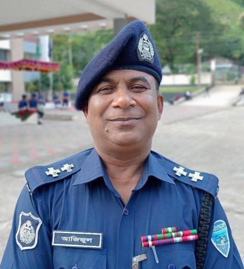 লোহাগাড়া থানার কোয়ার্টারে এসআইয়ের মরদেহ উদ্ধার, থানায় প্রথম জানাজা অনুষ্ঠিত