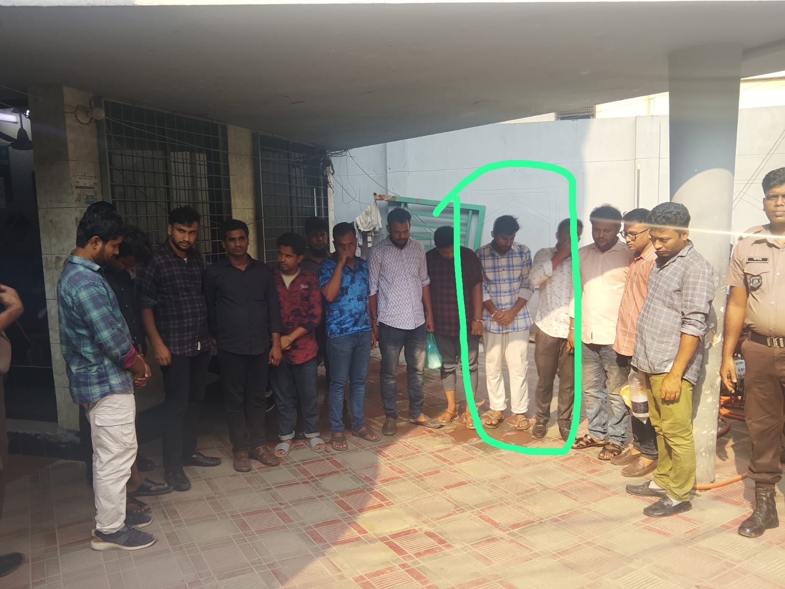 জারিকারক পদে লিখিত পরীক্ষায় অন্যের প্রক্সি দিতে গিয়ে ৬ মাসের কারাদণ্ড, শিক্ষক জুয়েল রানাকে নিয়ে প্রশ্ন