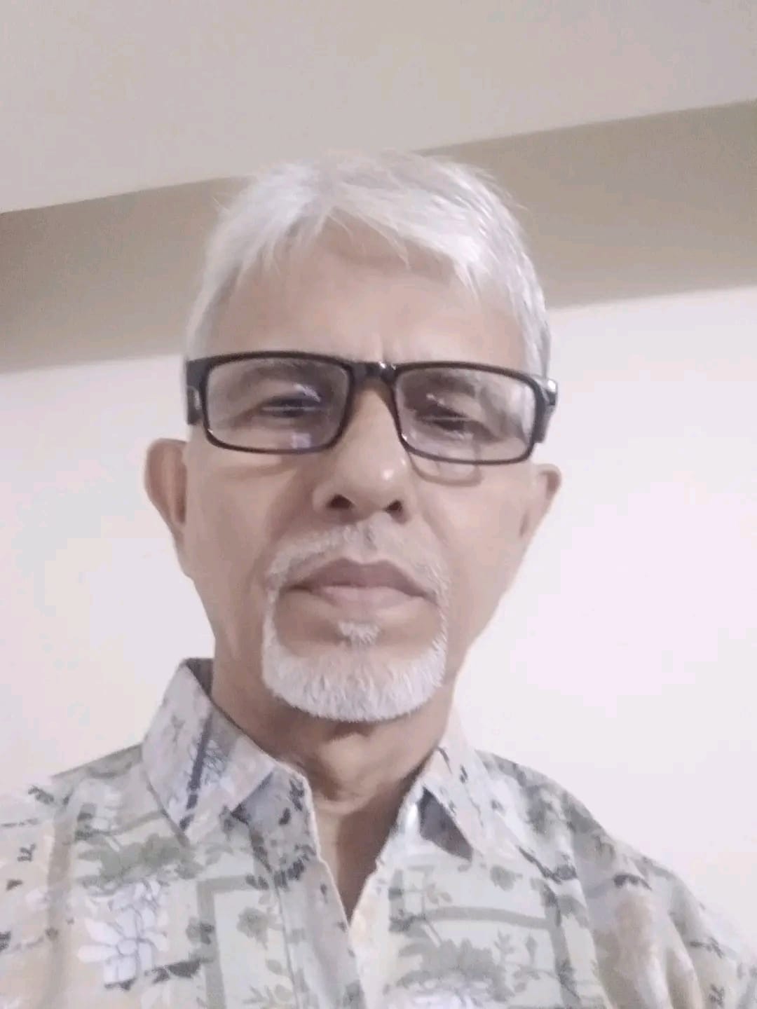 কবিতাঃ দূরত্বের ওপারে