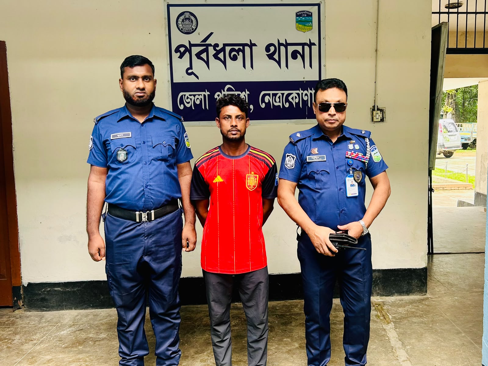 পূর্বধলায় চাঞ্চল্যকর কাকন হত্যা মামলার মূল হোতা বসুন্ধরা থেকে গ্রেপ্তার
