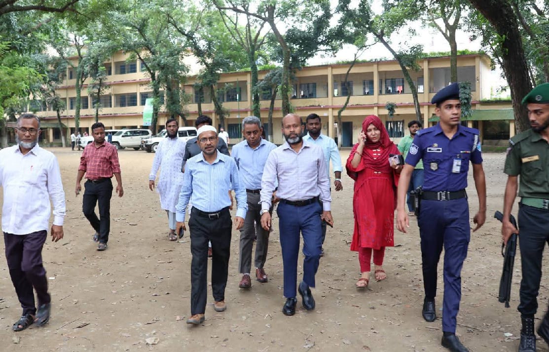 শিক্ষার্থীদের সাথে উৎসবমুখর পরিবেশে ব্রাহ্মণবাড়িয়ায় বইপড়া কর্মসূচির শুভসূচনা