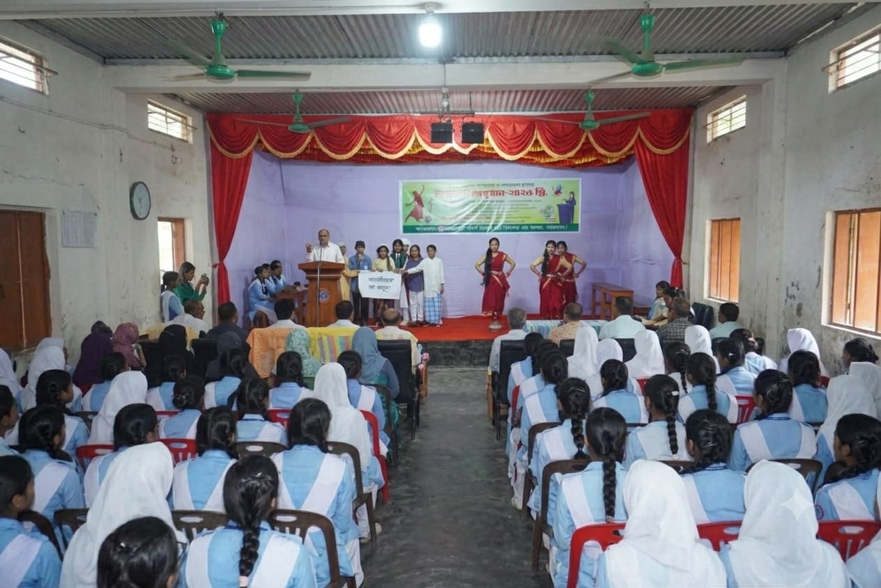 নেত্রকোণায় আদর্শ বালিকা উচ্চ বিদ্যালয়ে ৪টি ক্লাবের উদ্বোধন