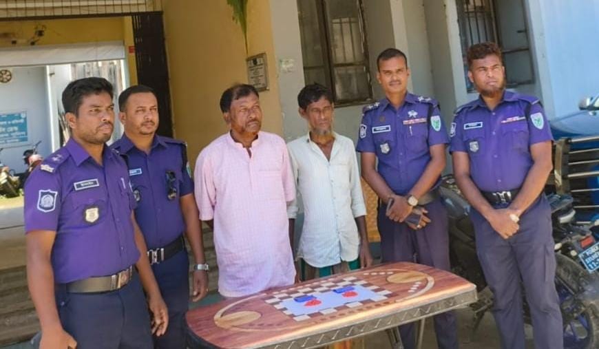সুনামগঞ্জের দিরাই বাসস্ট্রেশনে পুলিশের অভিযানে ৪০০ পিস ইয়াবাসহ ২ জন আটক