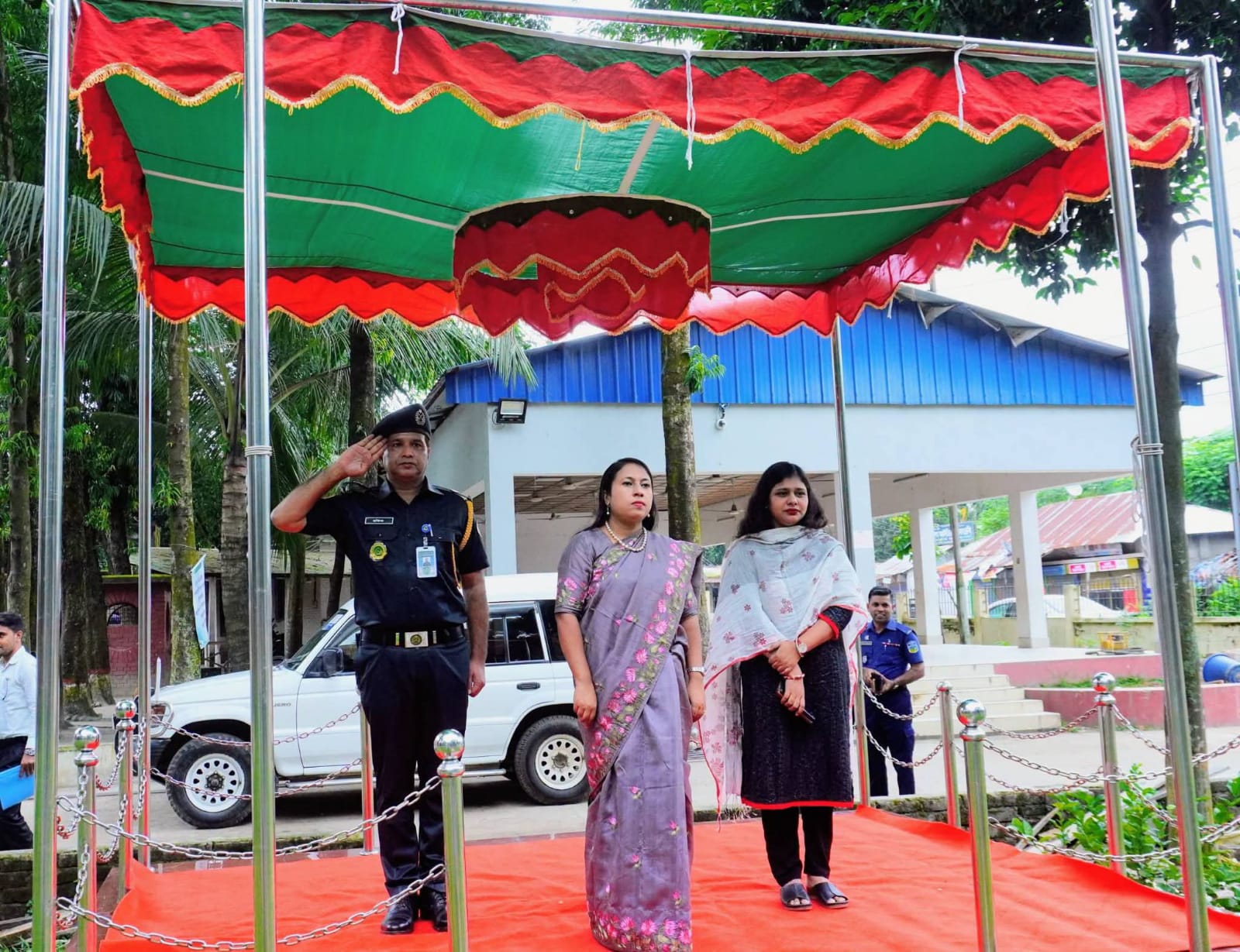 শেরপুর জেলা কারাগার পরিদর্শনে জেলা প্রশাসক