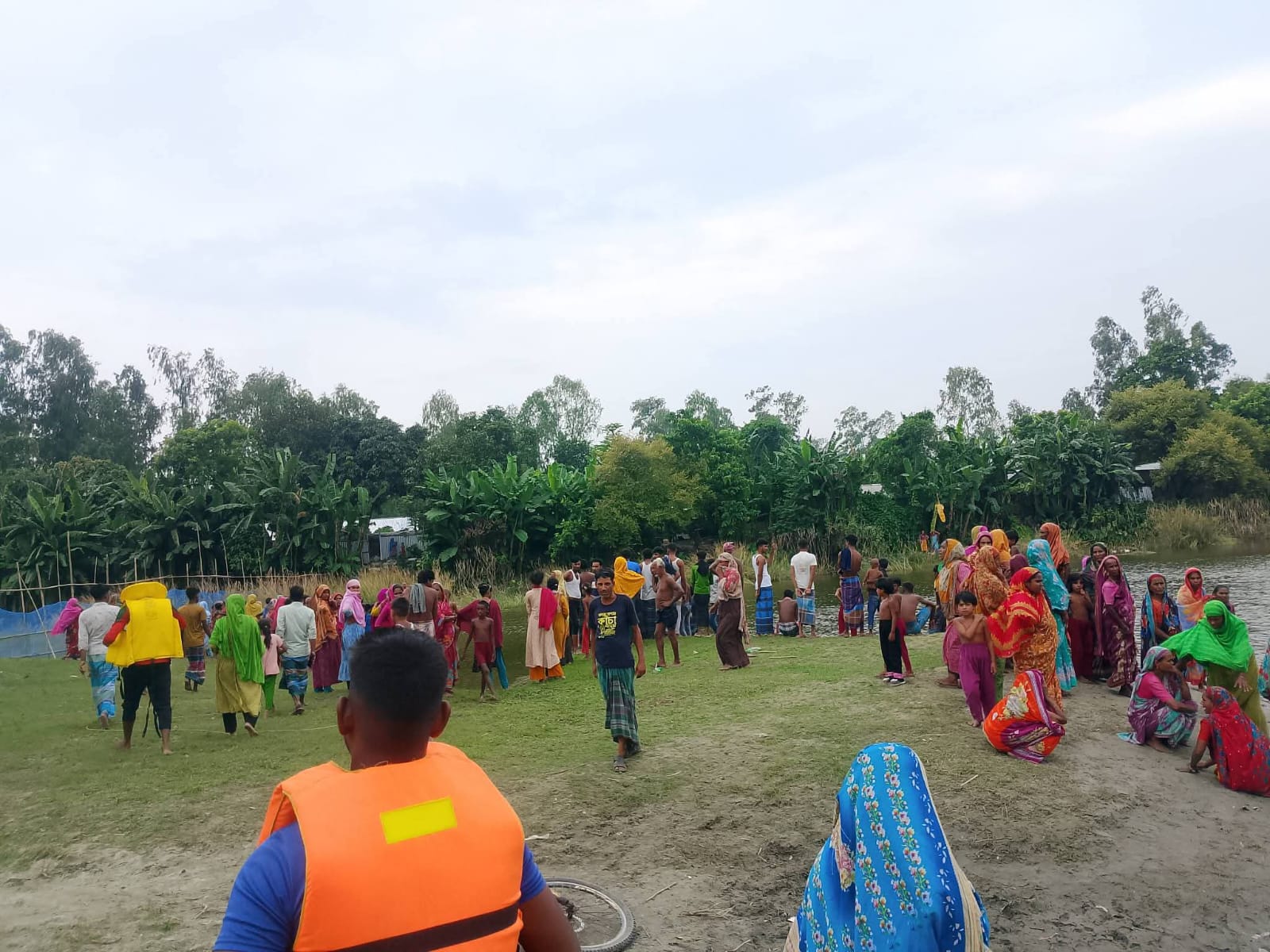 মোহনগঞ্জে পুকুরে গোসল করতে নেমে দ্বিতীয় শ্রেণির শিক্ষার্থীর মৃত্যু