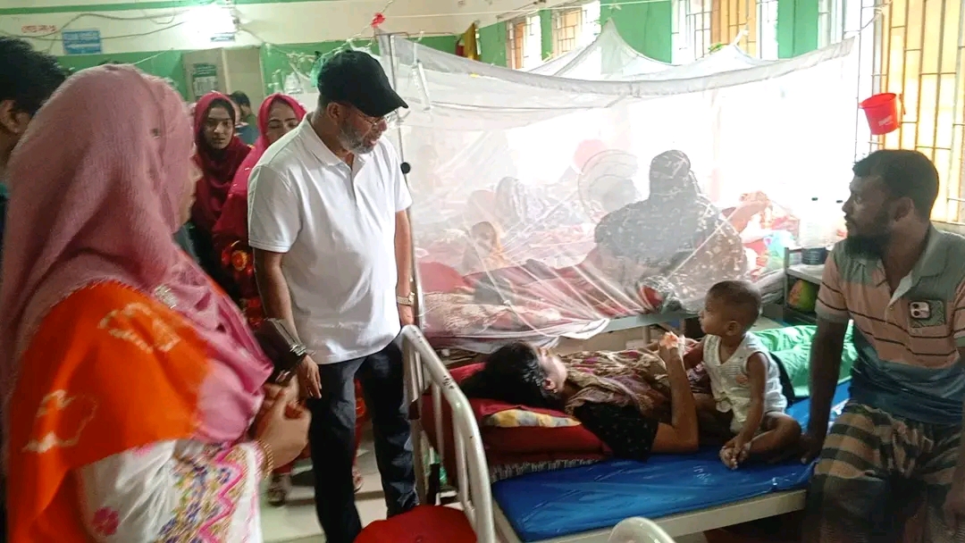 পরিবেশ প্রতিমন্ত্রীর হঠাৎ মোংলা উপজেলা স্বাস্থ্য কমপ্লেক্স পরিদর্শন, চিকিৎসা সেবায় সন্তোষ প্রকাশ