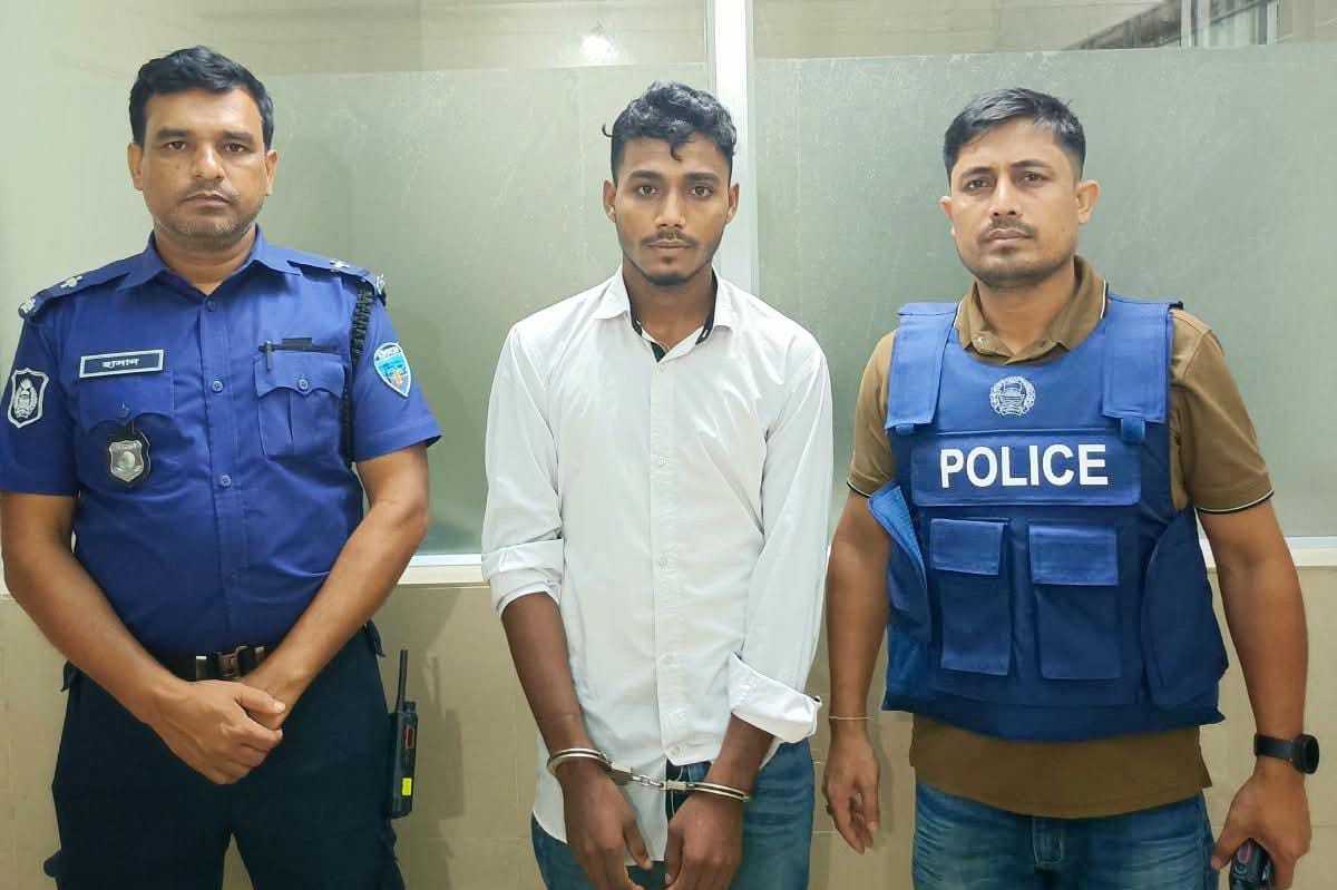 আলীকদমে স্কুলছাত্রী ধর্ষণের মামলায় পলাতক আসামি আব্দুল হাকিম গ্রেপ্তার
