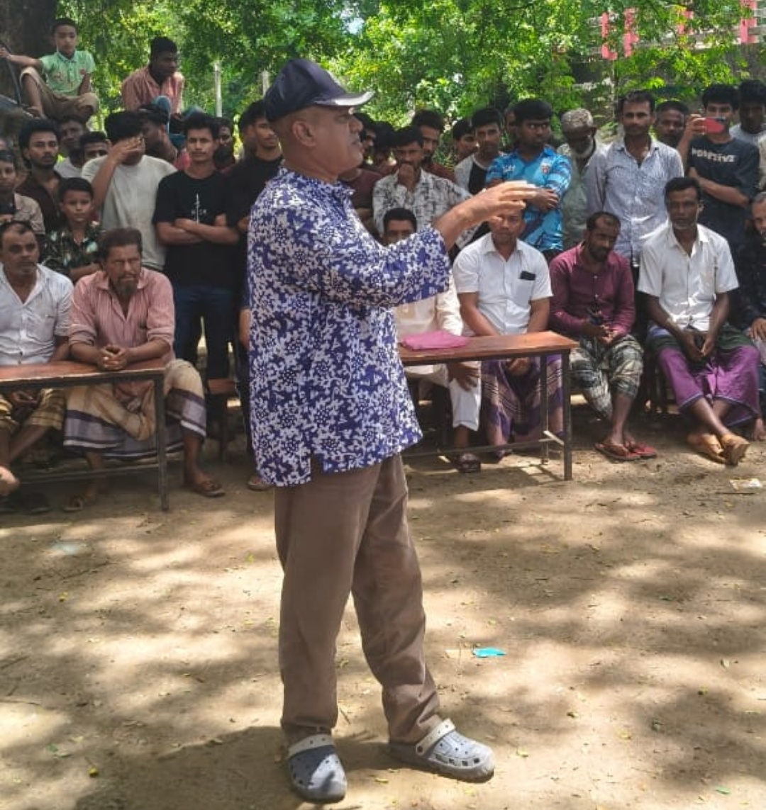 সুনামগঞ্জের গৌরারং ইউপির সরকারী প্রাঃ বিদ্যালয় মাঠে মাদকের বিরুদ্ধে ওসি রতন শেখের সচেতনতামূলক সভা
