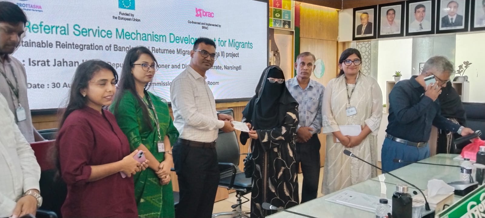 বিদেশ-ফেরত নারী ও অভিবাসীদের অধিকার নিয়ে নরসিংদীতে কর্মশালা অনুষ্ঠিত