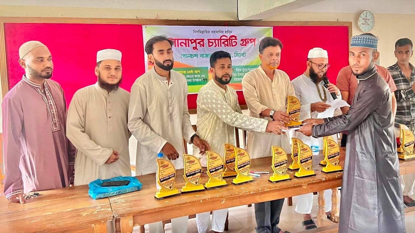 বিশ্বনাথে সোনাপুর চ্যারিটি গ্রুপ কর্তৃক দাখিল উত্তীর্ণ শিক্ষার্থীদের সংবর্ধনা প্রদান