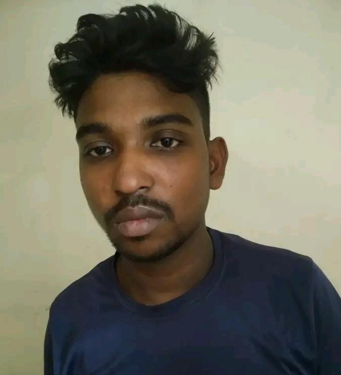 চলন্ত ট্রেনে ধর্ষণের অভিযোগে ক্যান্টিন বয় গ্রেফতার