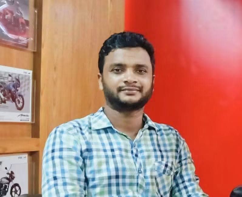 লোহাগাড়ায় দুর্বৃত্তের এলোপাতাড়ি ছুরিকাঘাতে স্কুলশিক্ষক গুরুতর আহত