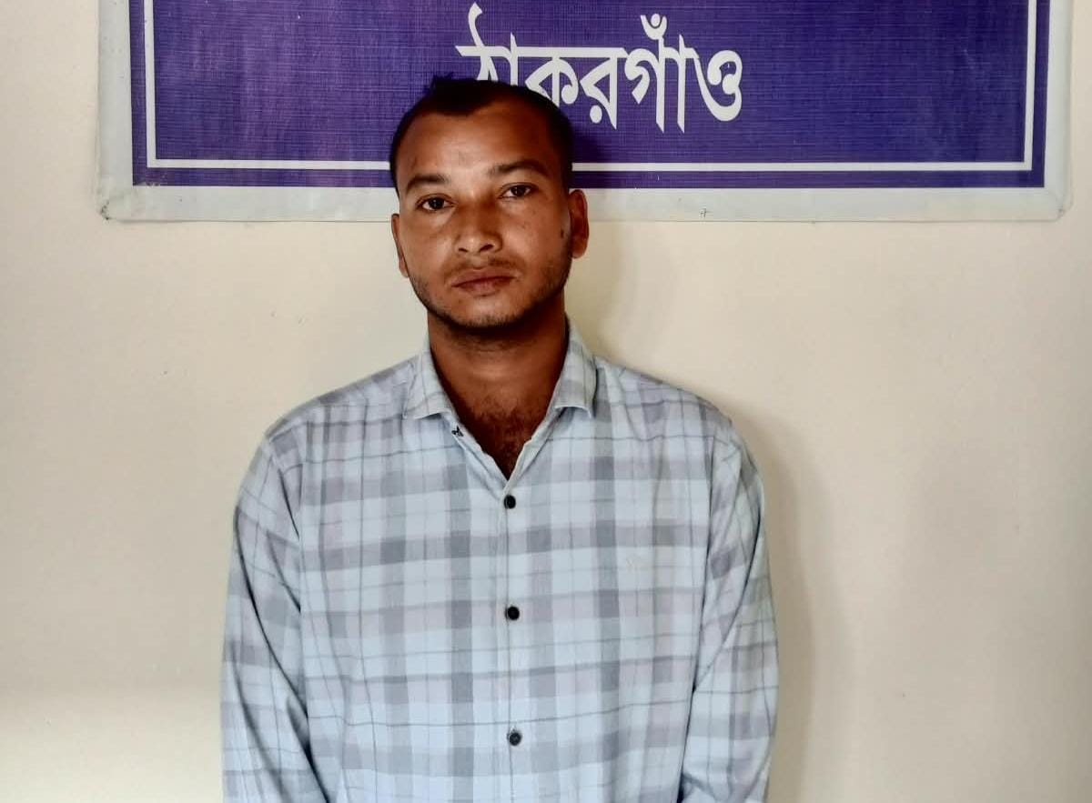 গভীর রাতে পুলিশের হানা, রাণীশংকৈলে ১ লাখ ৬৮ হাজার টাকার মাদকসহ গ্রেফতার ১