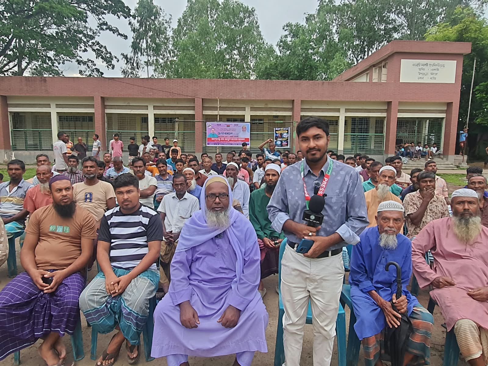 সিংড়ায় ‘আলাপন—নির্বাচনি এক্সপ্রেসে’ সুকাশ বদলের অঙ্গীকার, ‘আলাপন’-এ মুখোমুখি আবুল কালাম আজাদ