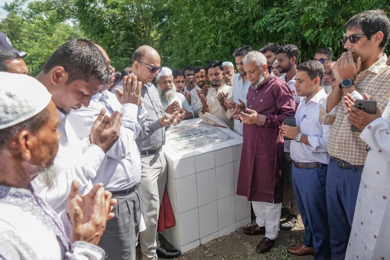 গোয়াইনঘাটে দু’টি শিক্ষা প্রতিষ্ঠানের ভিত্তি প্রস্থর স্থাপন করলেন মন্ত্রী আরিফুল হক চৌধুরী