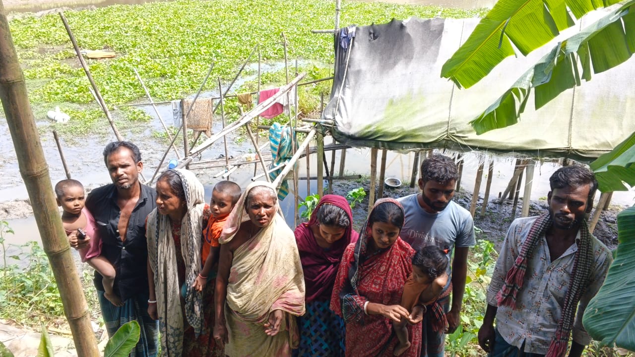 ধর্মপাশা গাছতলায় সংখ্যালঘুর বসত ঘরে আগুন ও মালামাল লুট সহ ৩ জন আহত