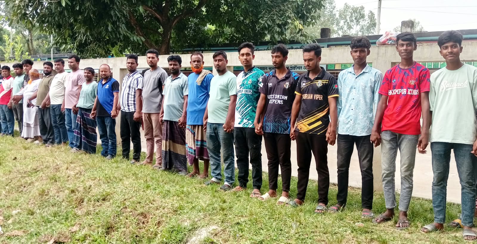 পাঁচবিবিতে প্রধান শিক্ষকের বিরুদ্ধে এলাকাবাসীর অভিযোগ