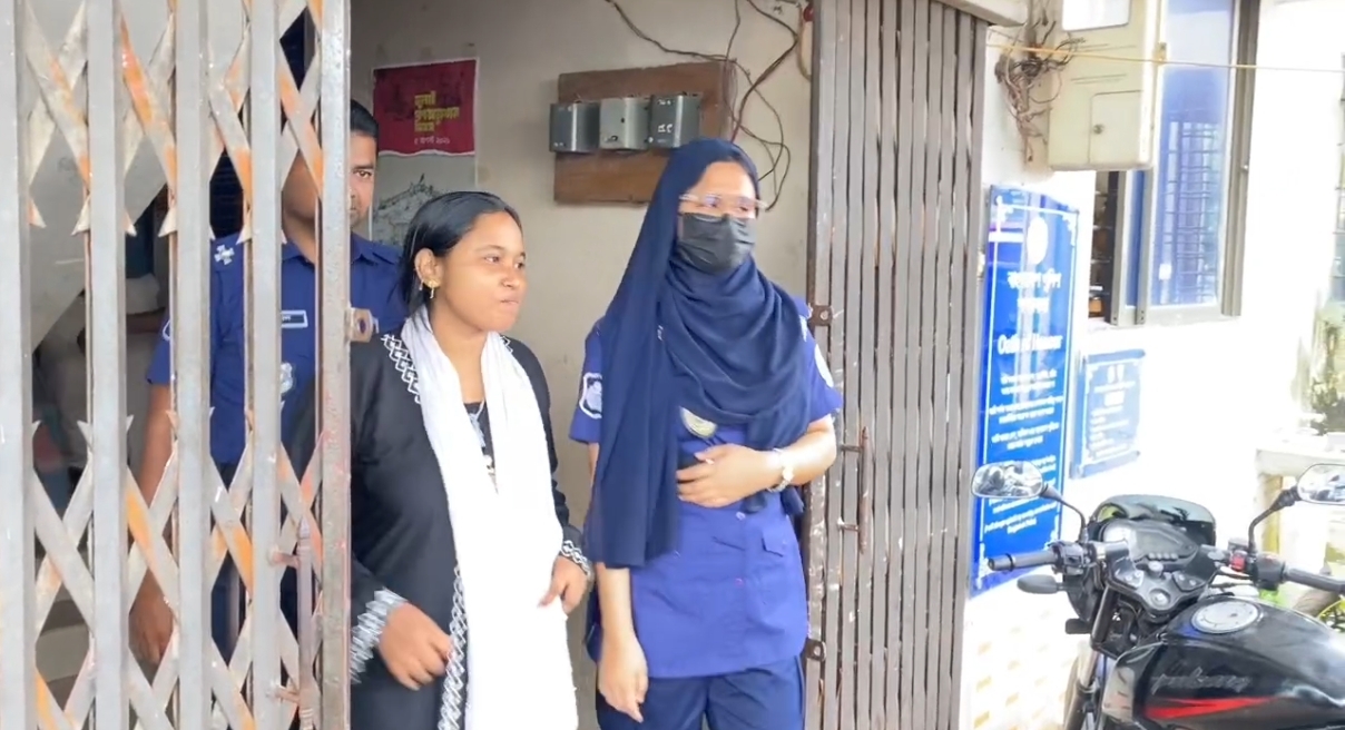 আলোচিত নারী মানবপাচারকারী শোবি গ্রেফতার, ফাঁস হচ্ছে ৩ দেশের ভয়ঙ্কর সিন্ডিকেট