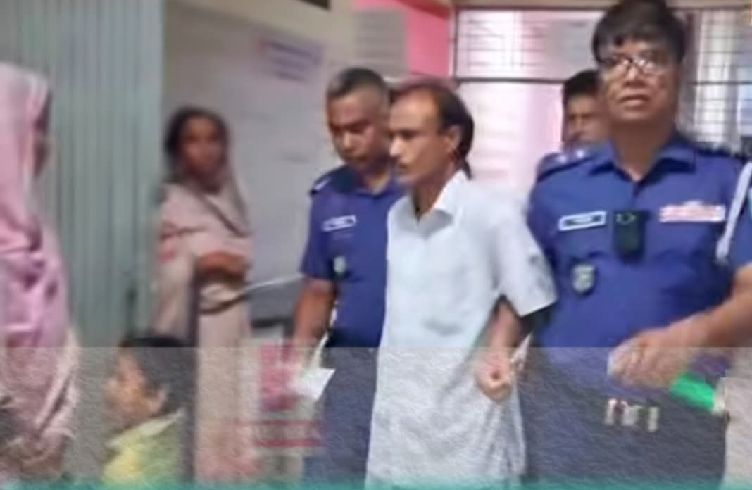 হাতীবান্ধায় ছোট ভাইকে হত্যার দায়ে বড় ভাইকে আটক করেছে পুলিশ