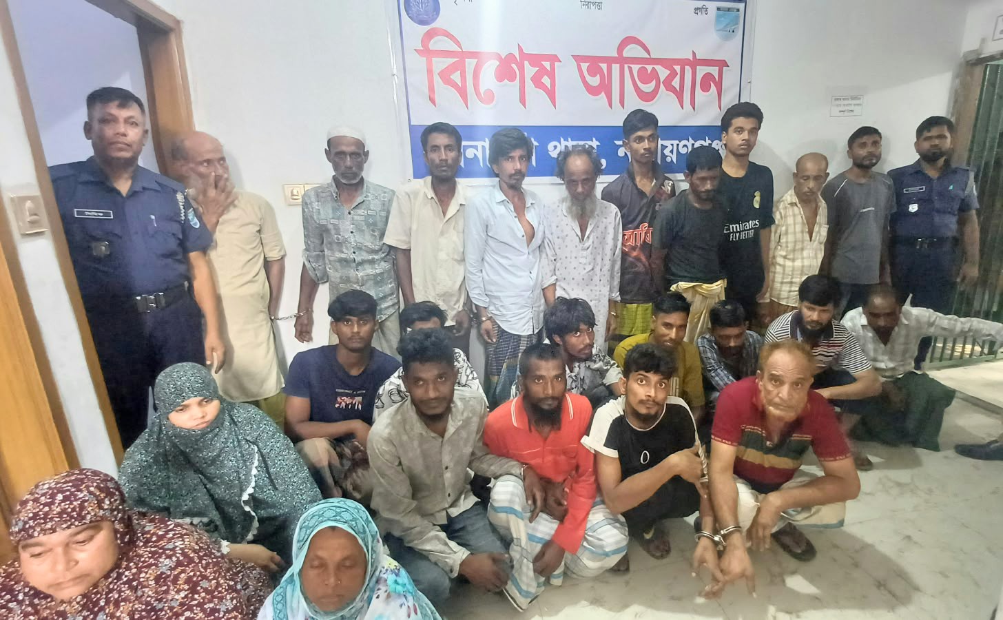 নারায়ণগঞ্জে পুলিশের বিশেষ অভিযানে ১৫৪ জন গ্রেপ্তার