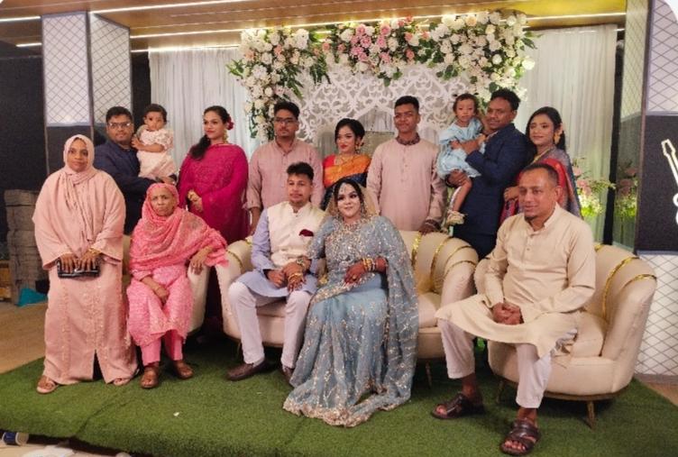 কলামিস্ট ও লেখক আলহাজ্ব মোহাম্মদ আকবর হোসেনের কন্যা সাবিহা তাসলিম নীতির শুভ বিবাহ সম্পন্ন