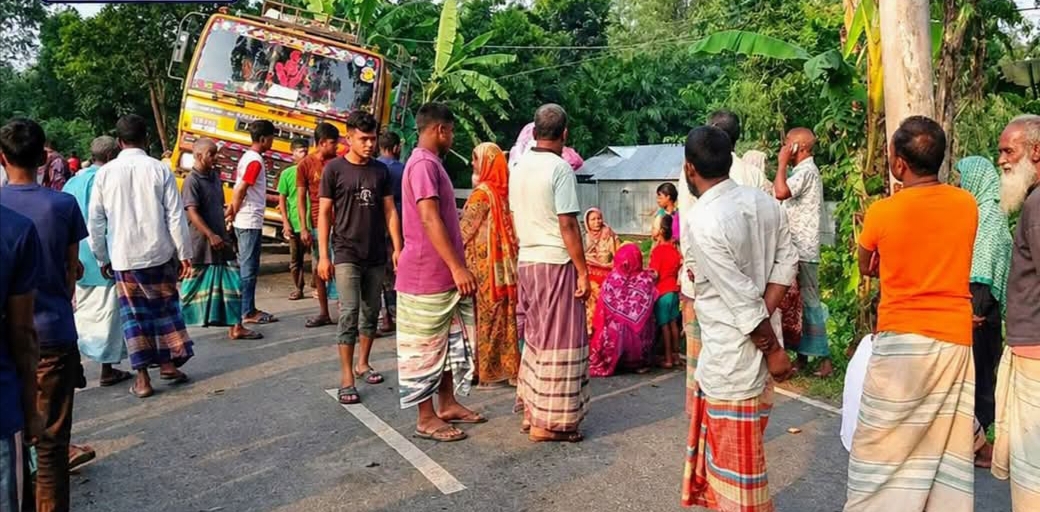 লালমনিরহাটে সড়ক দুর্ঘটনায় ২ নারীর মর্মান্তিক মৃত্যু