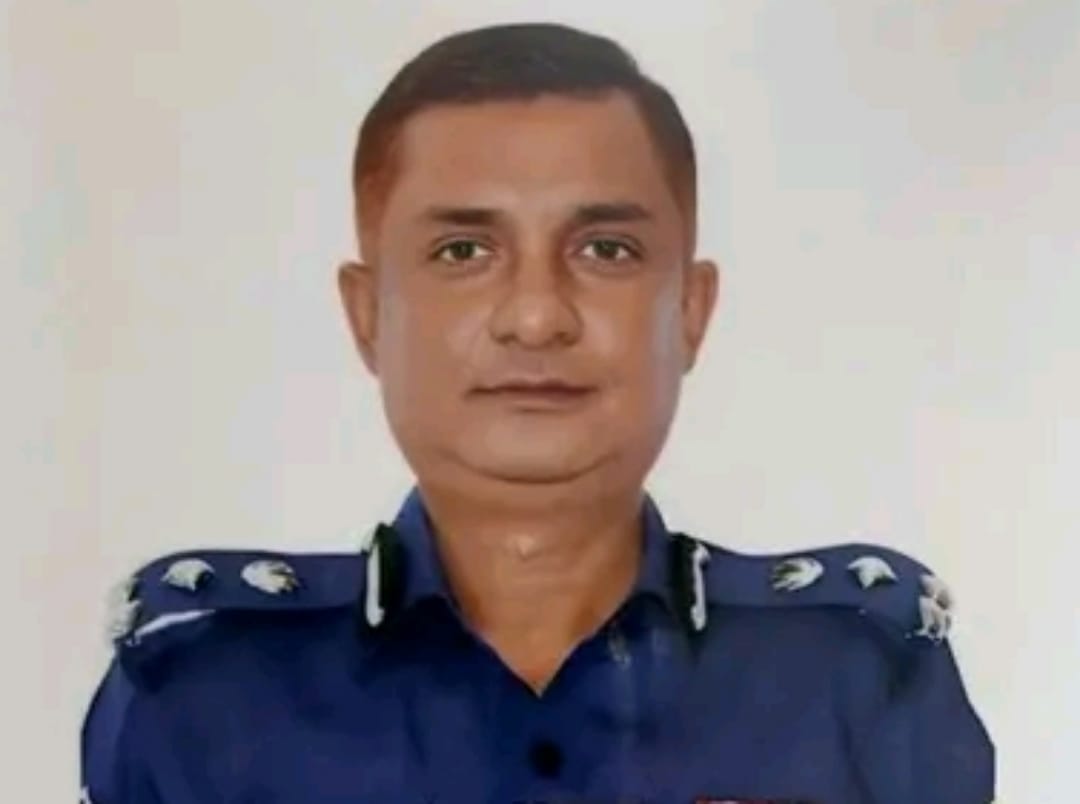 খুলনায় ডিআইজির মতবিনিময় সভা বর্জন সাংবাদিকদের,প্রশ্ন করার সুযোগ ও ছবি-ভিডিও ধারণে নিষেধাজ্ঞার প্রতিবাদে ক্ষোভ
