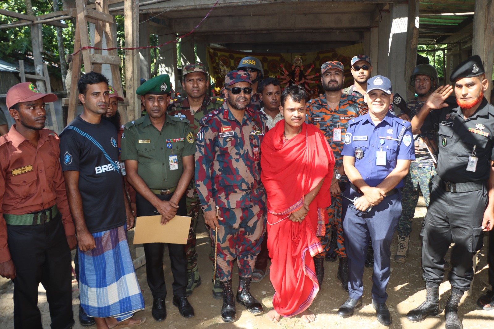 শারদীয় দুর্গাপূজার নিরাপত্তায় সদা প্রস্তুত বলিপাড়া ব্যাটালিয়ন (৩৮ বিজিবি)