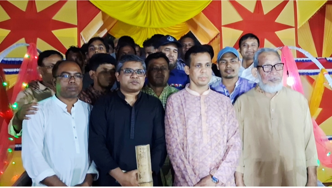 ডিমলায় বিভিন্ন পূজামণ্ডপ পরিদর্শনে জেলা প্রশাসক নিরাপত্তা ও সম্প্রীতি বজায় রাখতে ঐক্যবদ্ধভাবে কাজ করার আহ্বান