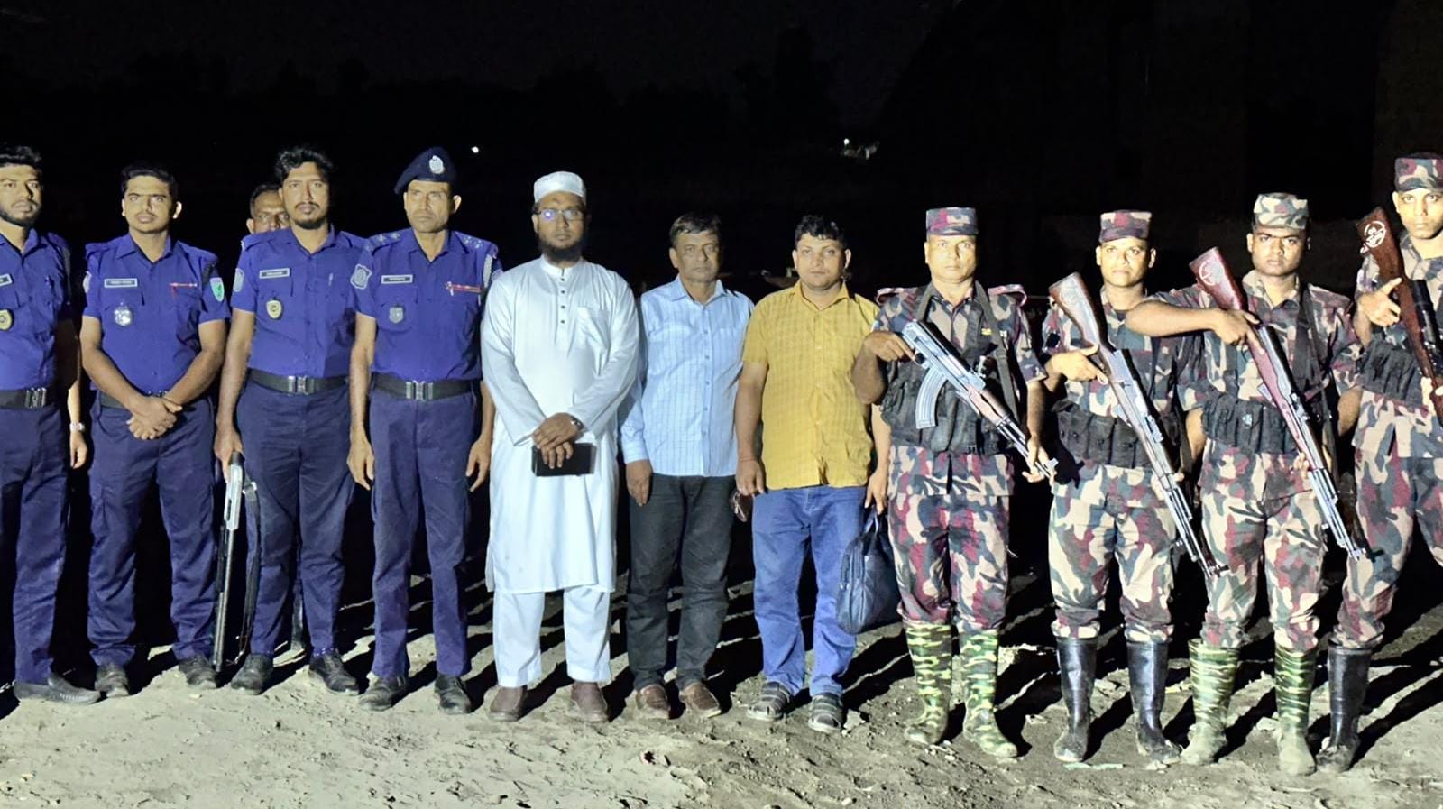 গোয়াইনঘাটে অবৈধ বালু উত্তোলনবিরোধী টাস্কফোর্সের অভিযান, ১৩টি লিস্টার মেশিন ধ্বংস