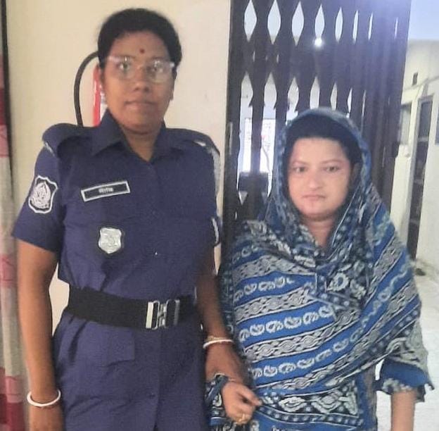 ​নারায়ণগঞ্জে ৫০০ গ্রাম গাঁজাসহ কুখ্যাত নারী মাদক কারবারি গ্রেপ্তার