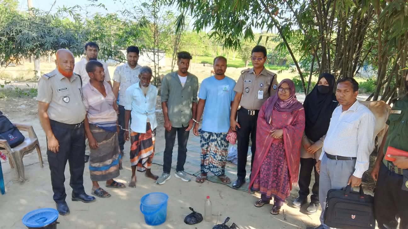 নিয়ামতপুরে ভ্রাম্যমাণ আদালতে ৬ মাদকসেবীর দণ্ড